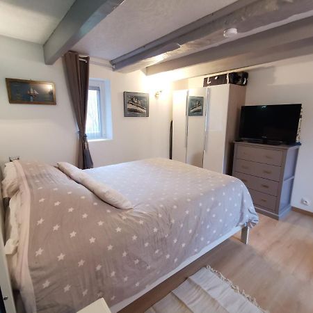 Le Rez De Jardin Apartment Honfleur Exterior foto