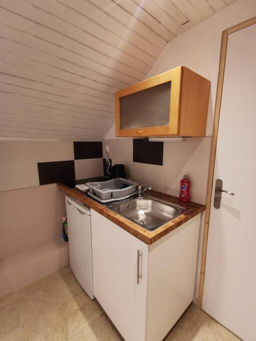 Le Rez De Jardin Apartment Honfleur Exterior foto